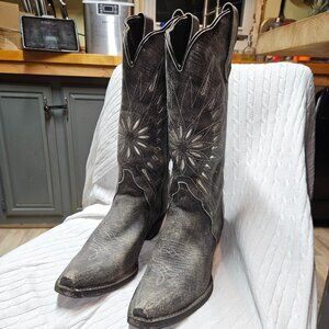 Laredo Snip Toe Silver Leather